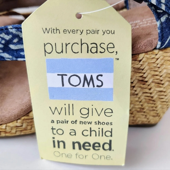 TOMS Clarissa Sandals 9.5 Blue Batik Textile Wrapped Wedge - Picture 15 of 16